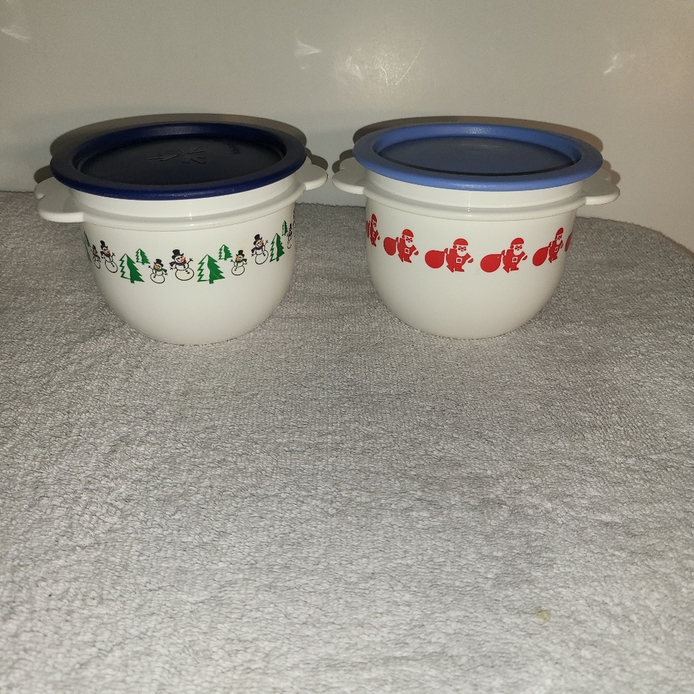 Vintage tupperware xmas